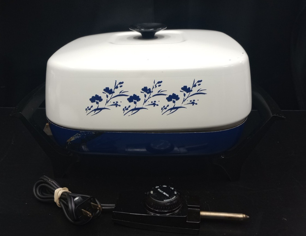 VTG 12" West Bend Square Electric Skillet Blue Floral Print 72024 USA Made WORKS
